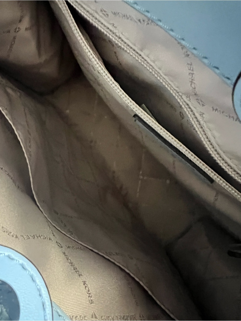 Michael Kors Light Gray Croc-Embossed Tote NEW - Picture 8 of 14
